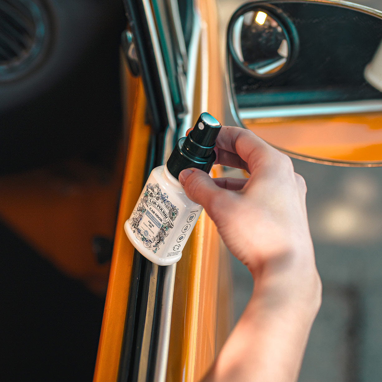Fresh Air - Car~Pourri Car Air Freshener - View 3